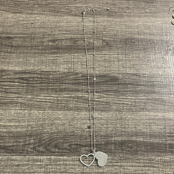 Jewelry - Elegant Silver Heart Pendant Necklace